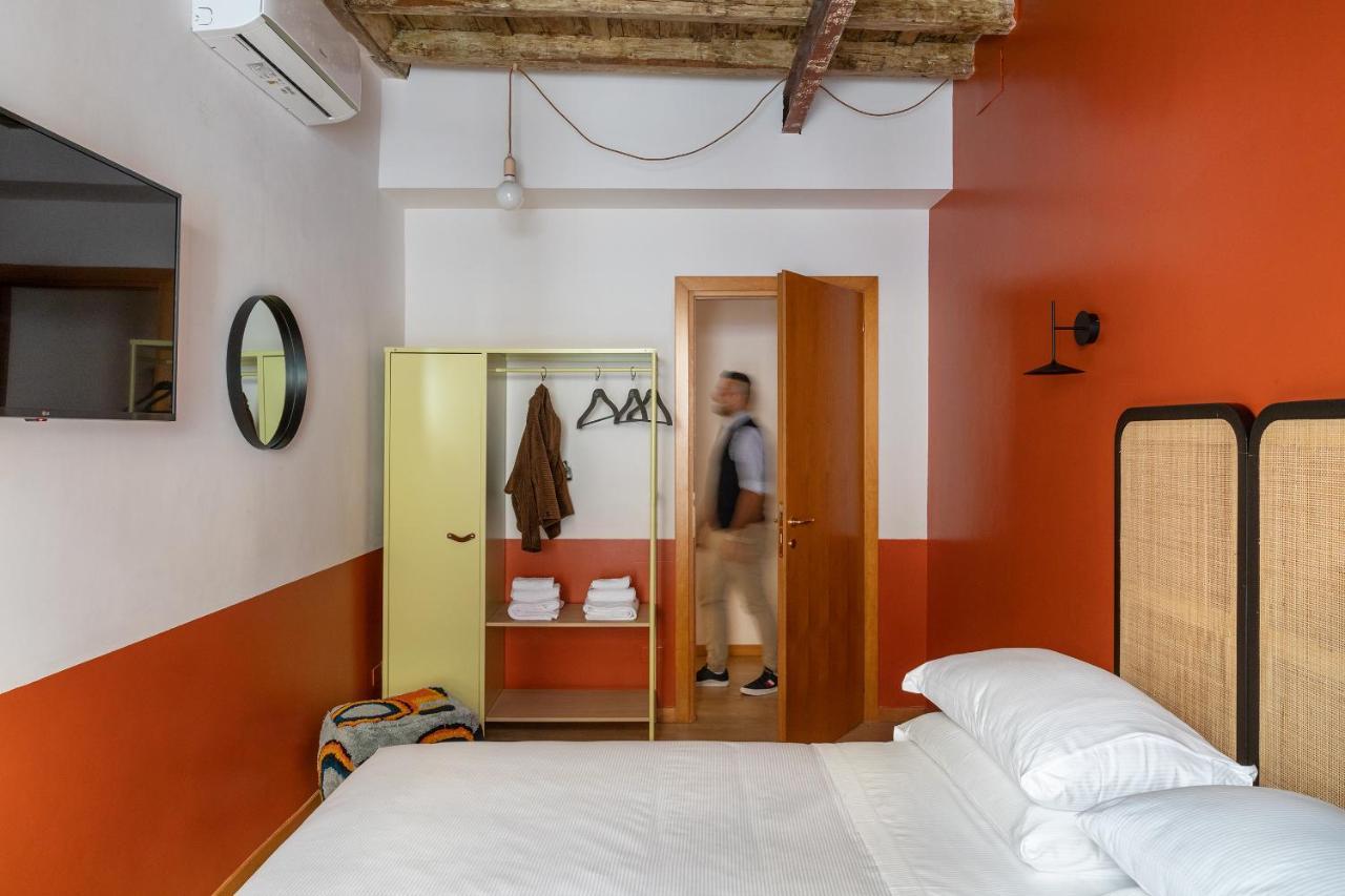 Salotto Monti Rom